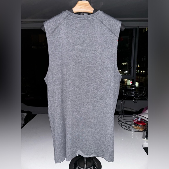 Peloton Men’s Lightweight Dreamblend Sleeveless Muscle Tank - Picture 7 of 7